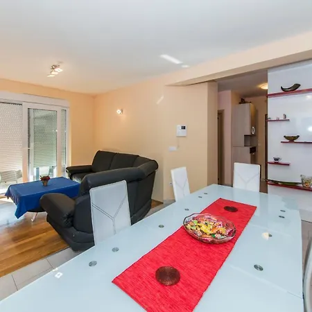International Radic Apartament *
